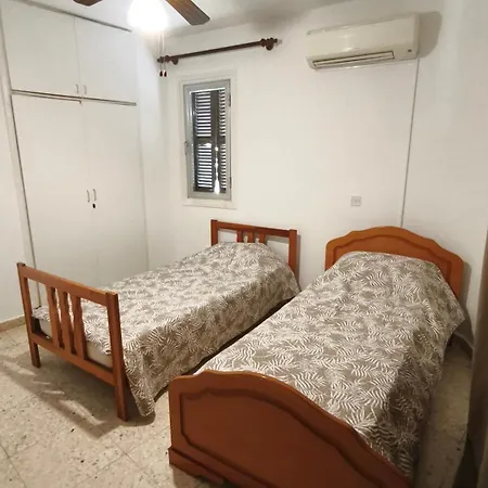 Apartmán уютная ретро-квартира в пафосе недалеко от моря *